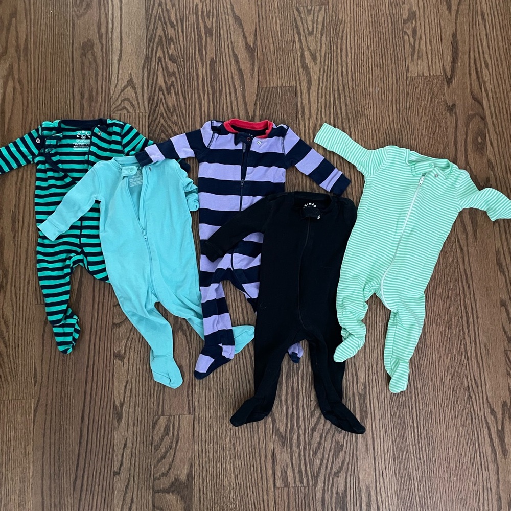 Lot of Primary footies, 3-6M